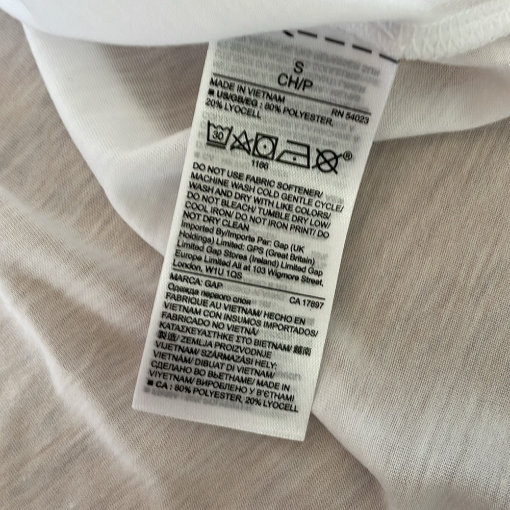 GapFit Breathe Air white tank top, size S - Picture 5 of 6